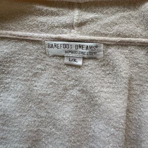 Barefoot dreams long shawl